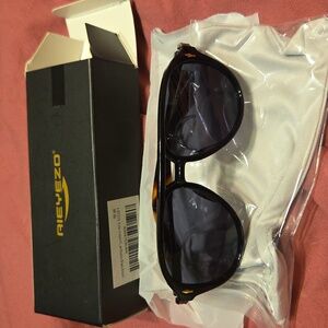 aieyezo Retro Aviator Sunglasses